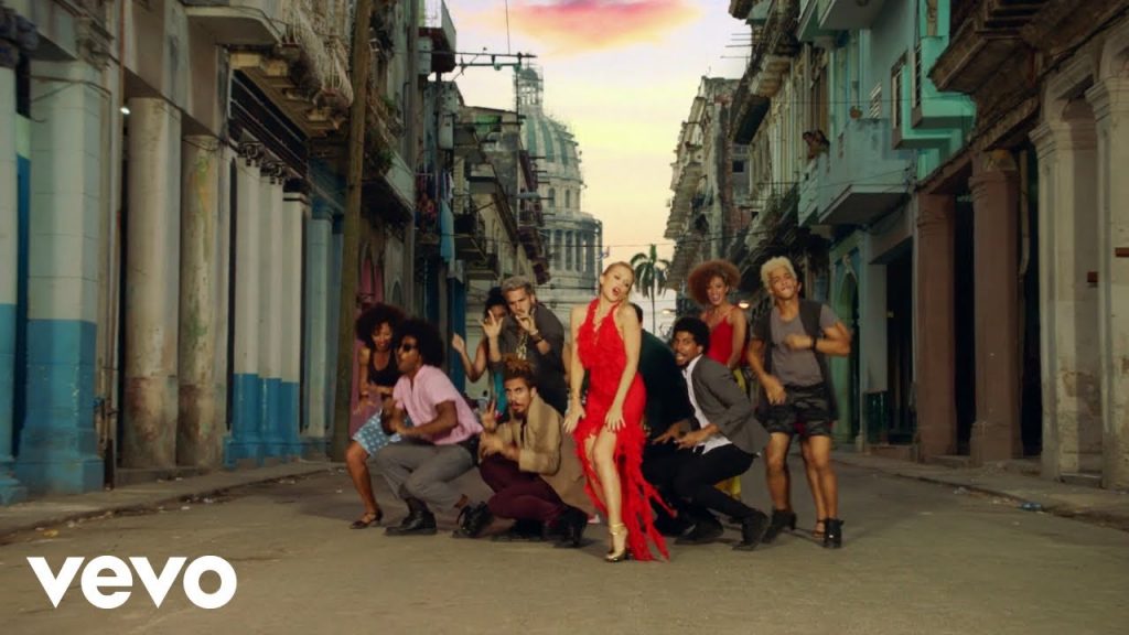 Music Video – Kylie Minogue – ‘Stop Me From Falling’ (feat. Gente De Zona)
